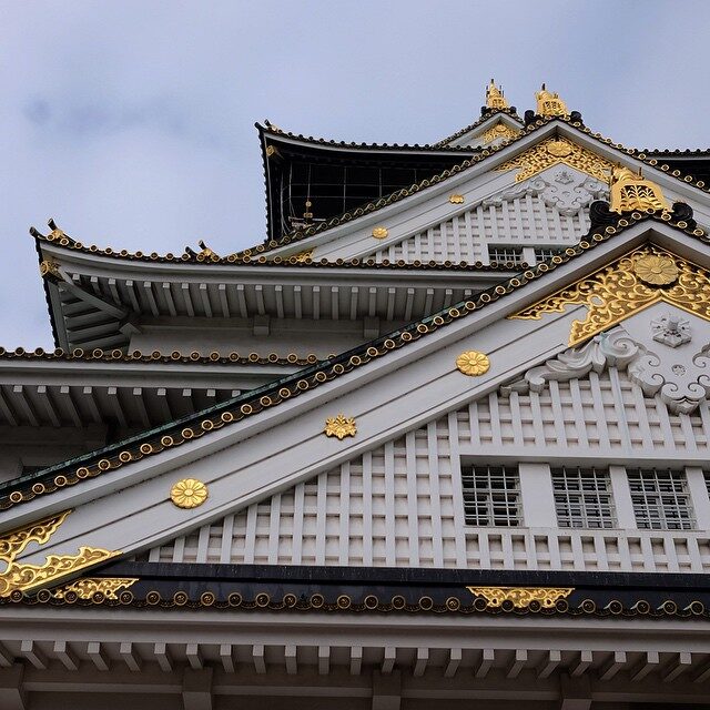 金の飾りの天守閣