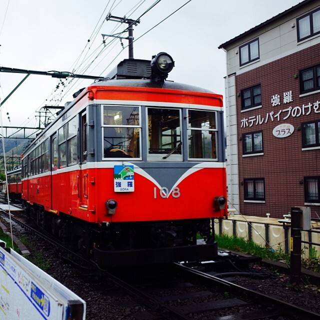 赤い登山電車